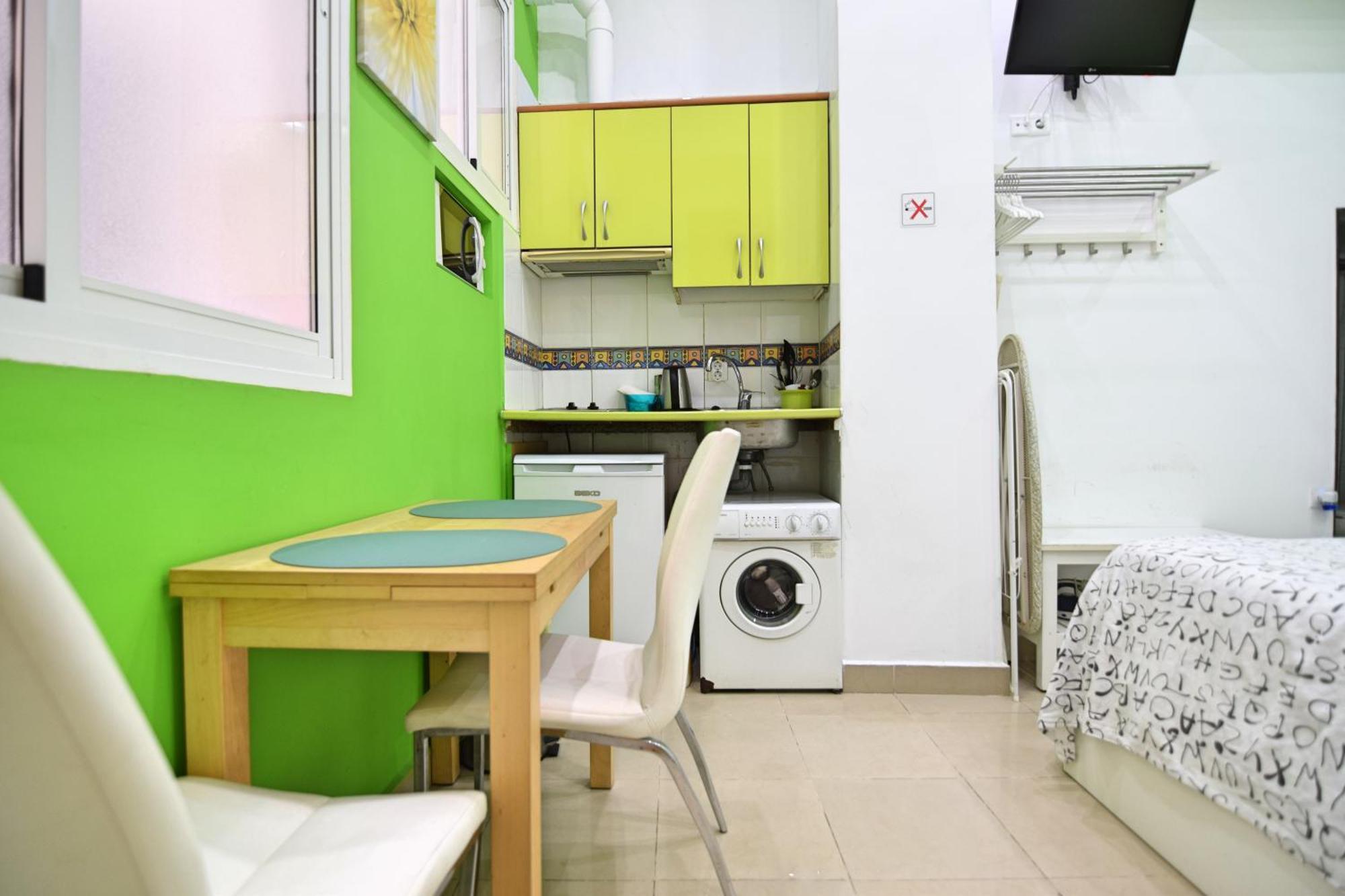 Apartamentos Marques De La Merced Малага Экстерьер фото