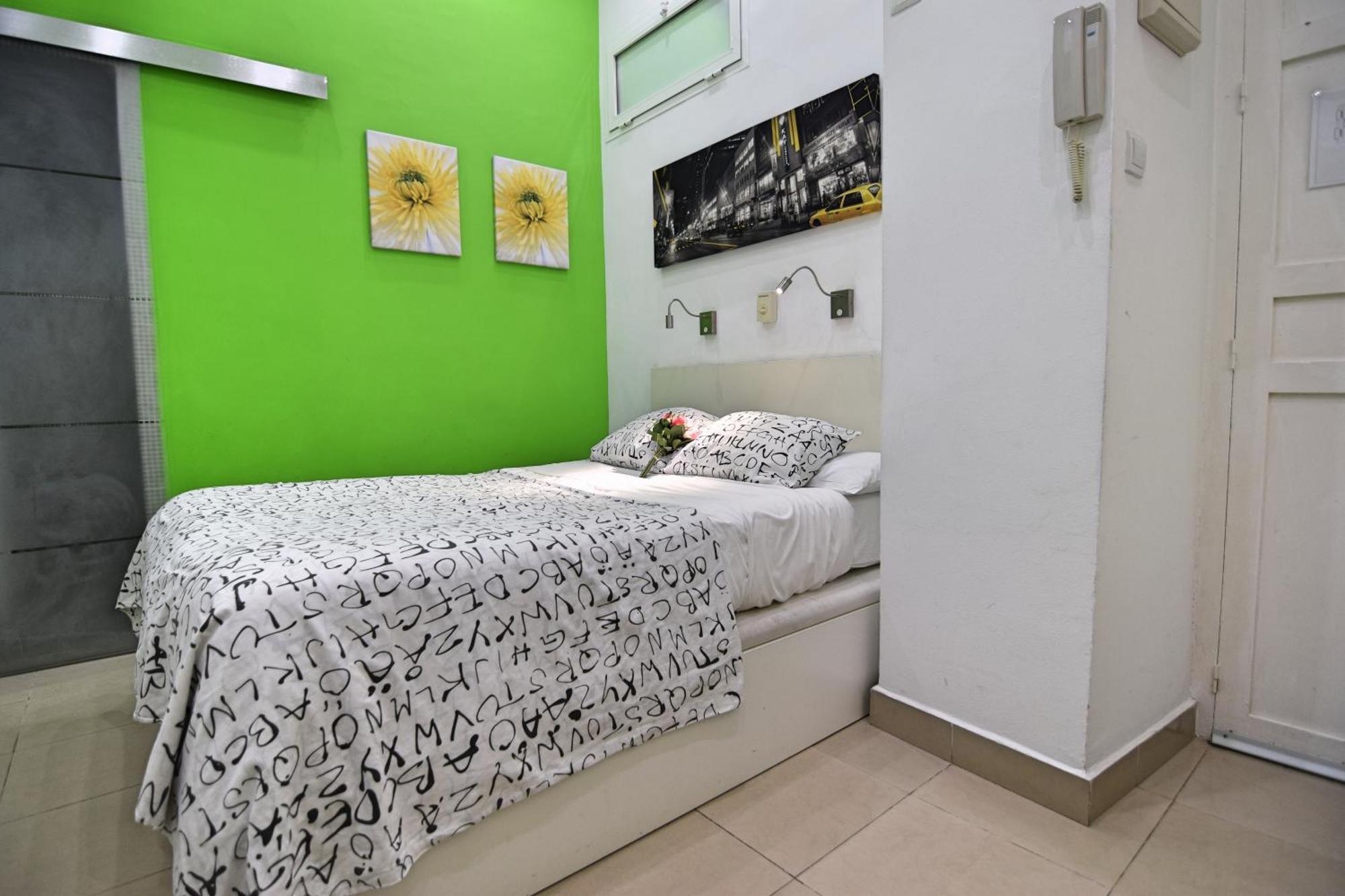 Apartamentos Marques De La Merced Малага Экстерьер фото